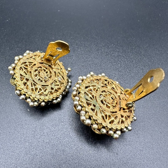 Vintage Signed Miriam Haskell Sunflowers Clip on Faux Pearl Button Earrings - Picture 11 of 16